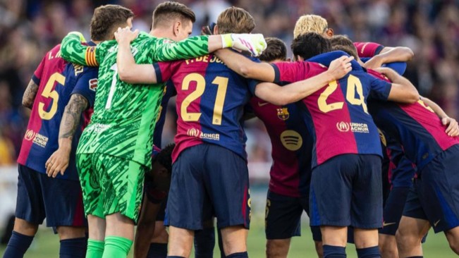Ter Stegen bersama pemain Barcelona. [Instagram]